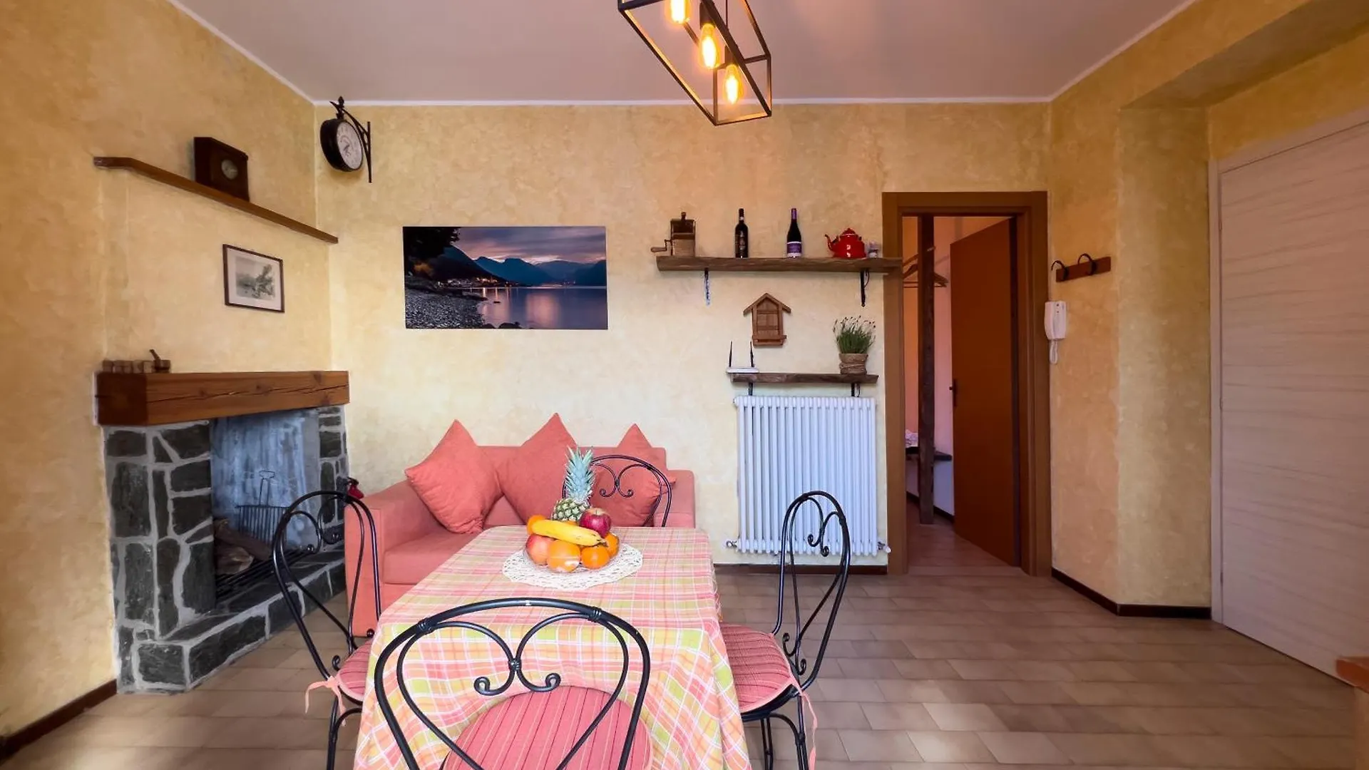 Appartamento Try On Lake Como With Balcony Lezzeno 0*,  Italy